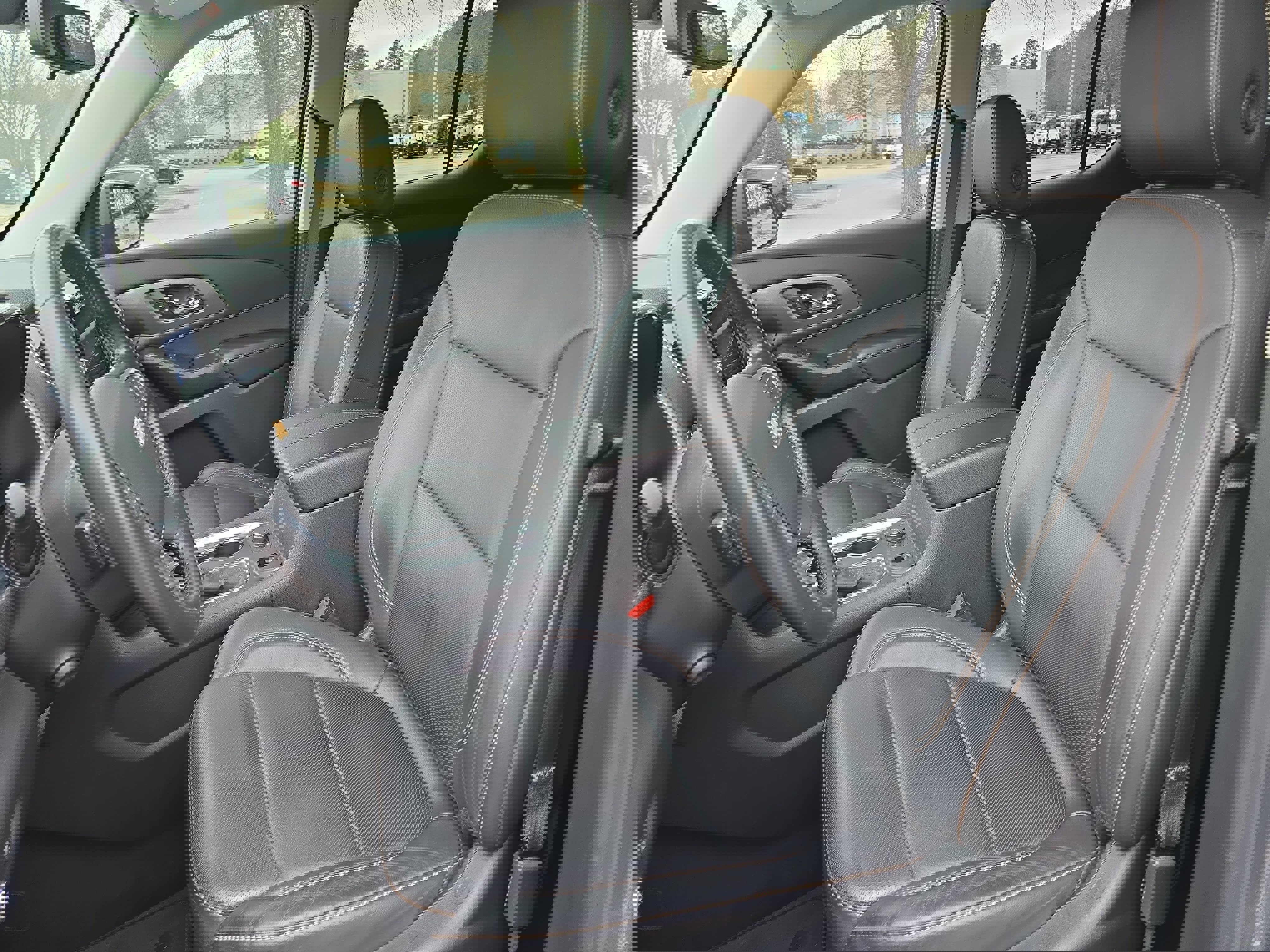 Used 2021 Chevrolet Traverse Premier image 16