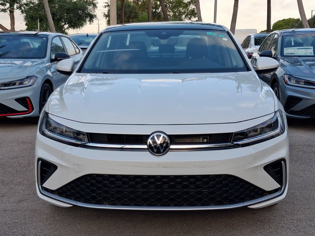 New 2026 Volkswagen Jetta SE FWD image 2
