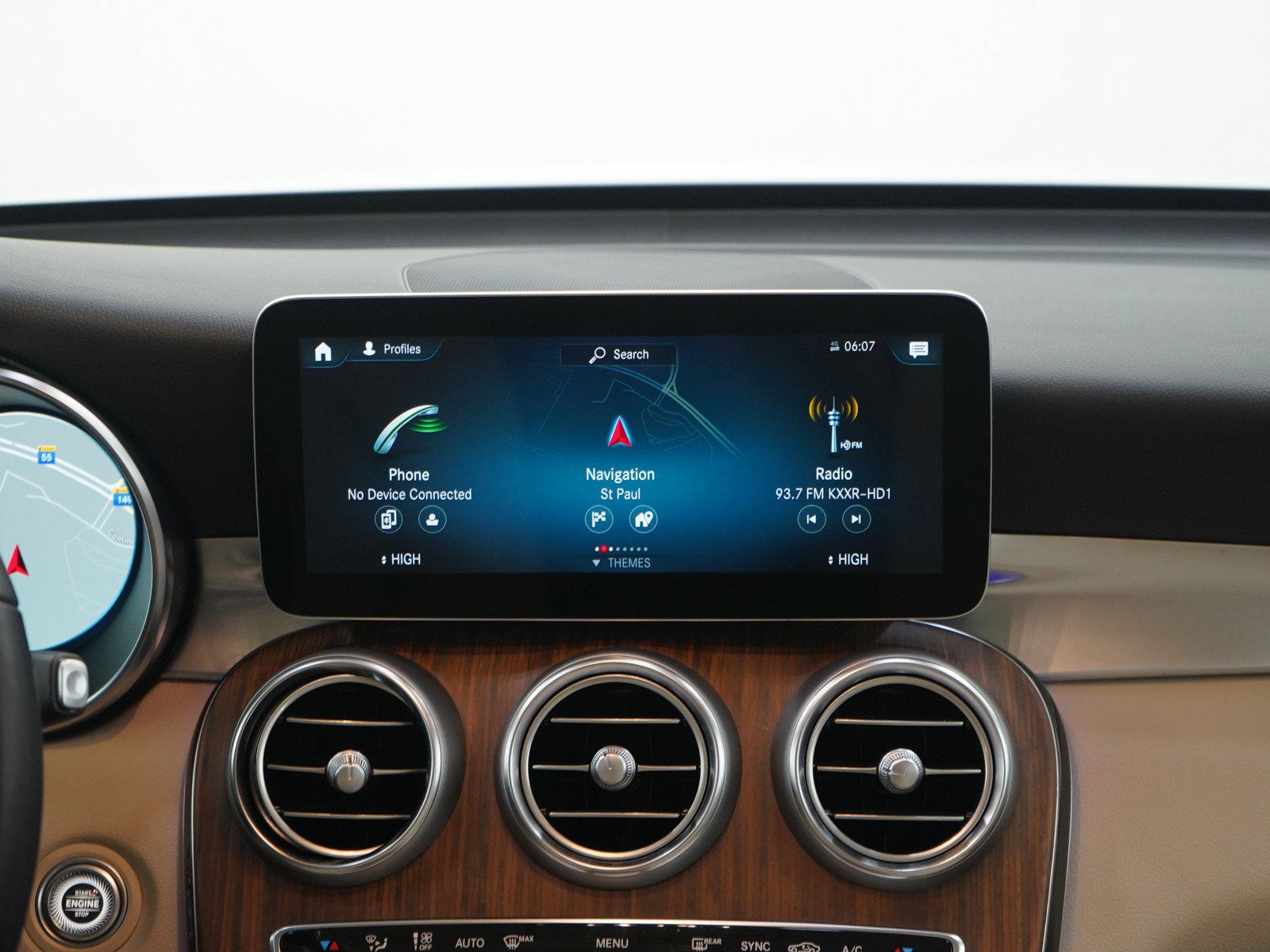 Used 2022 Mercedes-Benz GLC 300 4MATIC image 15