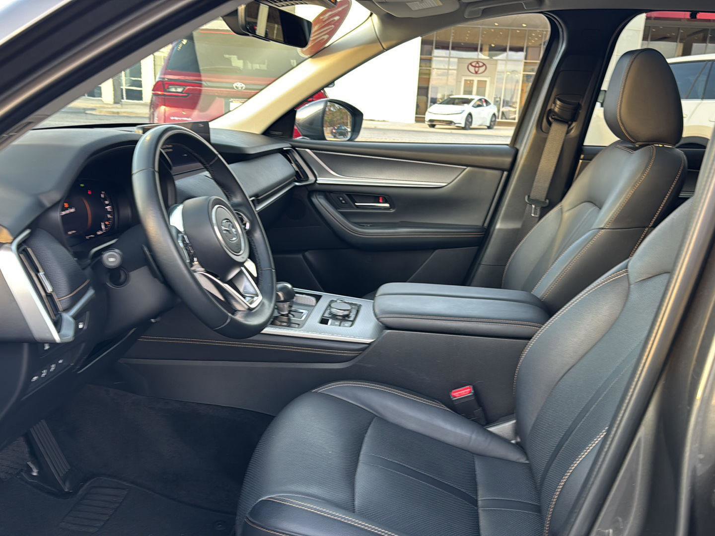 Used 2024 MAZDA CX-90 Plug-In Hybrid w/ Premium Pkg image 8