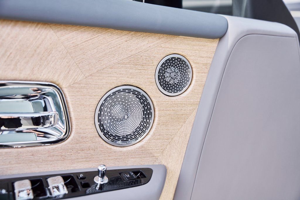 Used 2025 Rolls-Royce Phantom Sedan RWD image 39