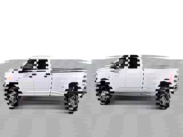 Used 2024 RAM 3500 Tradesman w/ Chrome Appearance Group image 5