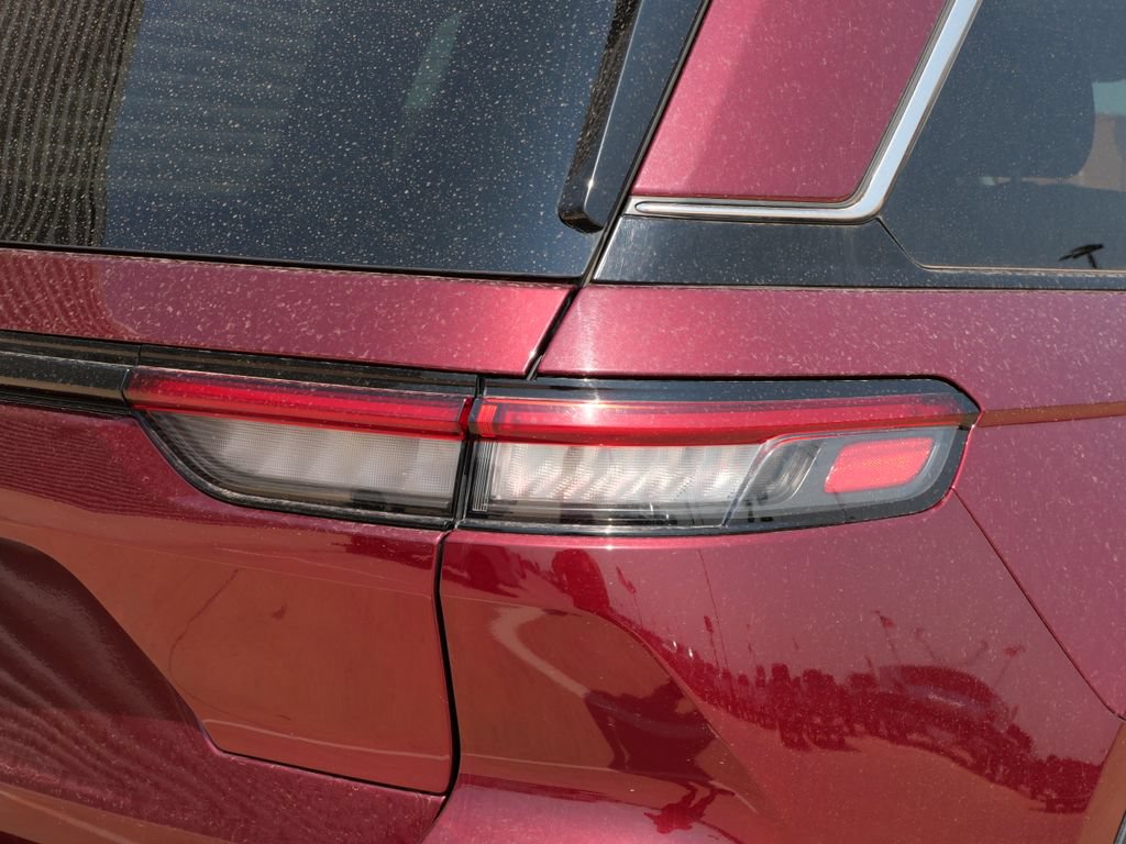 Used 2023 Jeep Grand Cherokee 4WD 4xe image 10