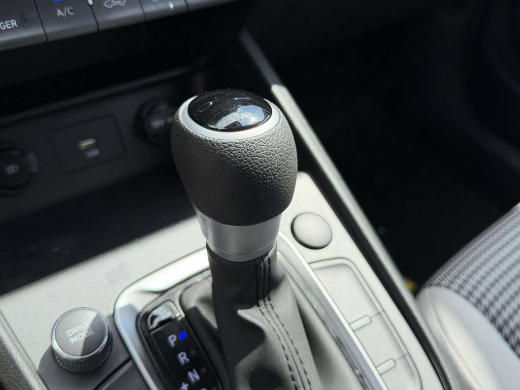 Certified 2023 Hyundai Kona SE AWD/4WD image 30