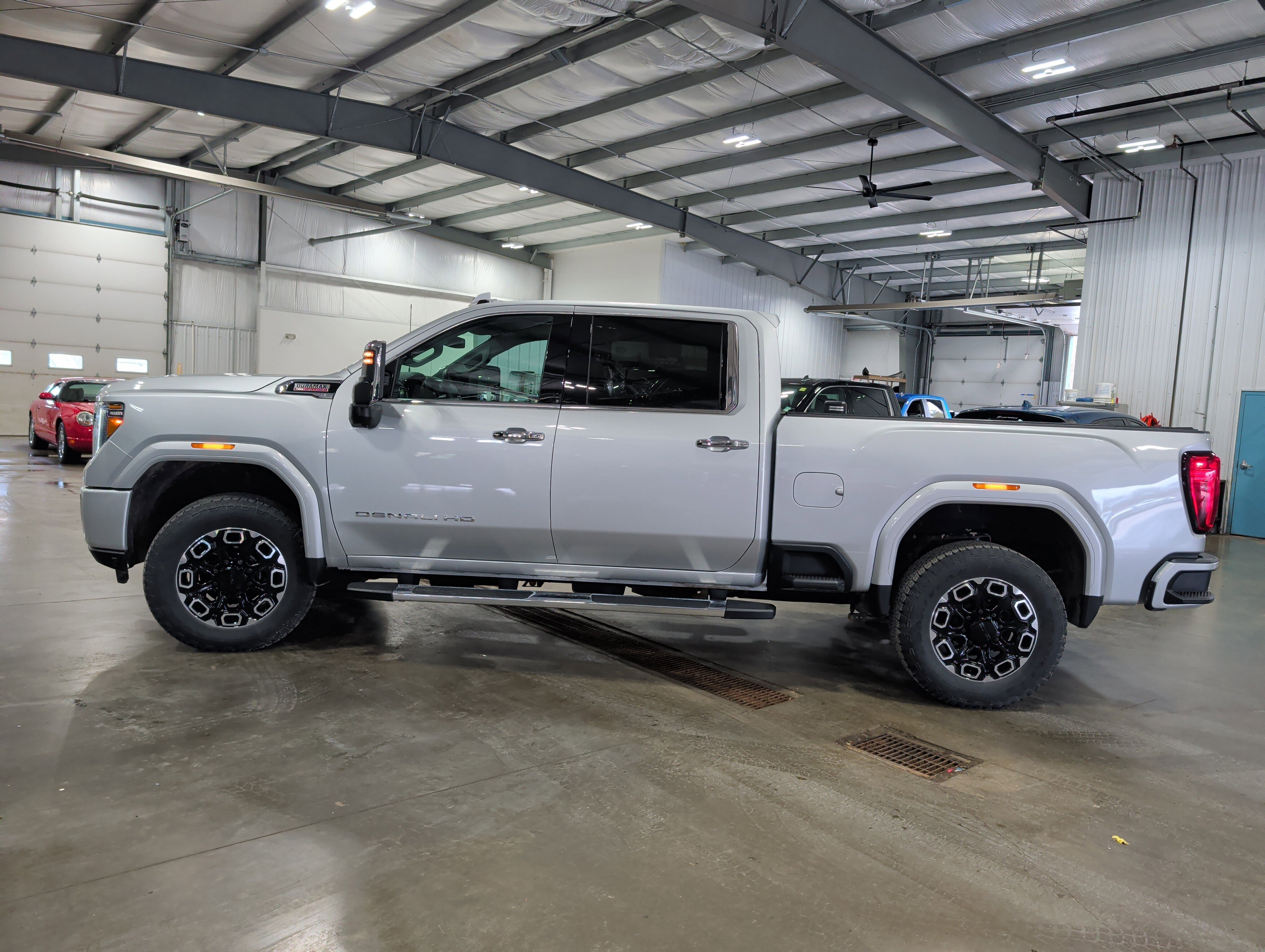 Used 2023 GMC Sierra 2500 Denali image 5