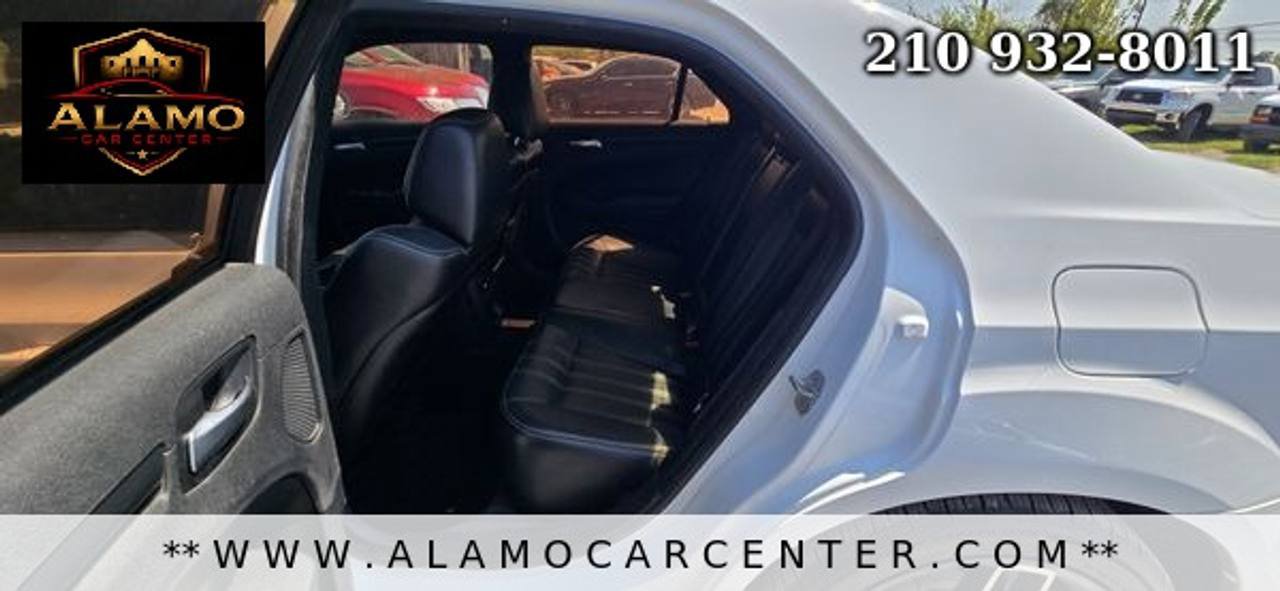 Used 2013 Chrysler 300 S RWD image 24