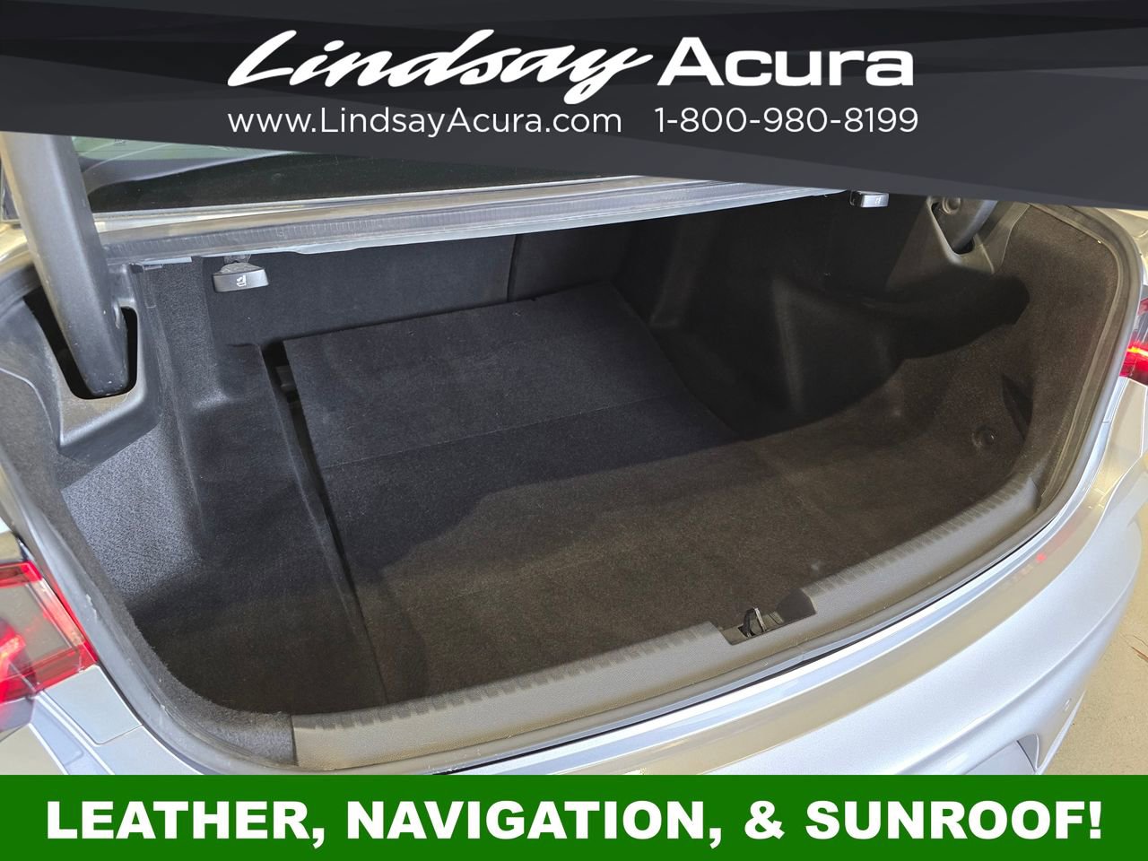 Used 2023 Acura TLX w/ Technology Package FWD image 3