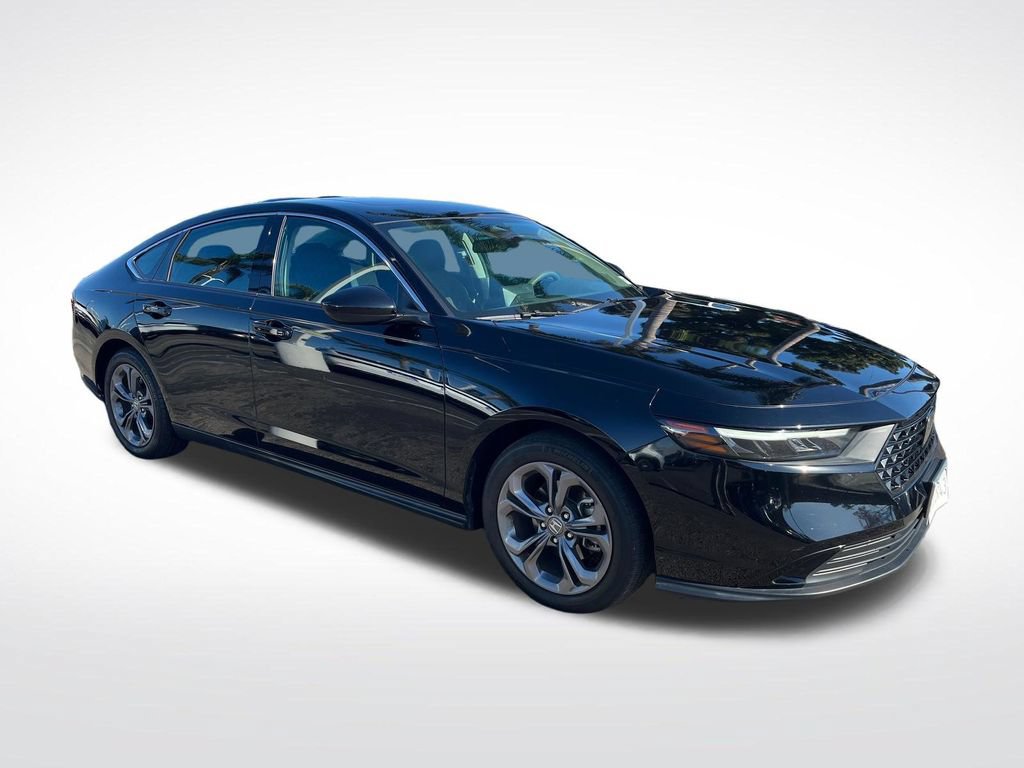 Used 2023 Honda Accord EX image 7