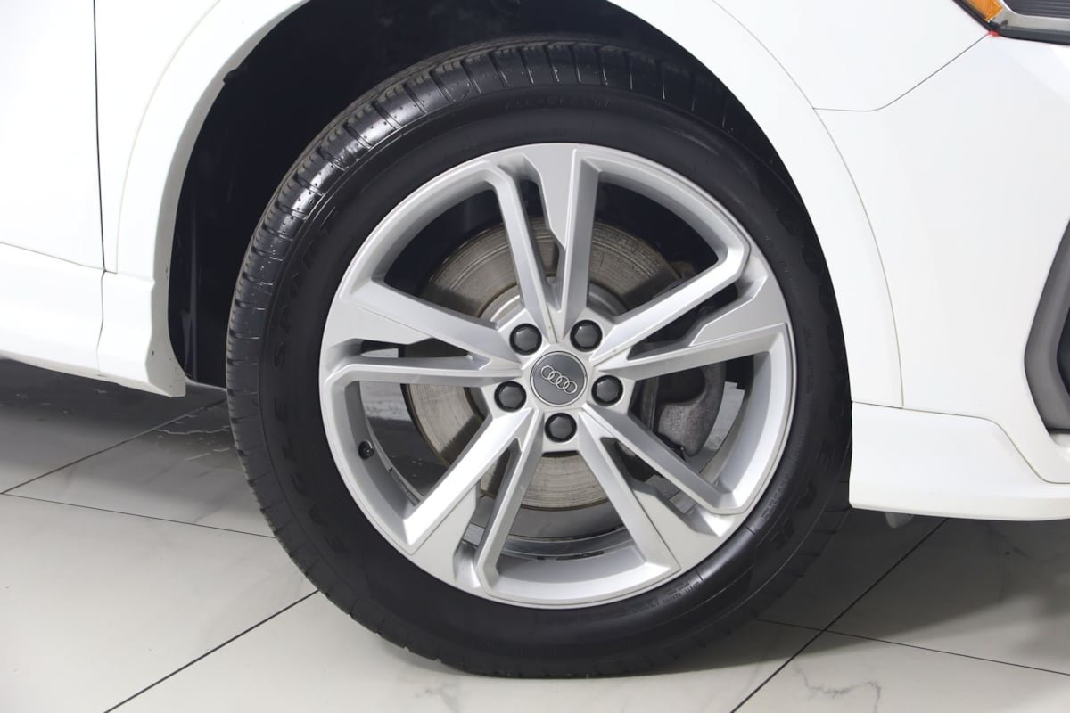 Used 2019 Audi Q3 2.0T Premium w/ Convenience Package AWD/4WD image 15
