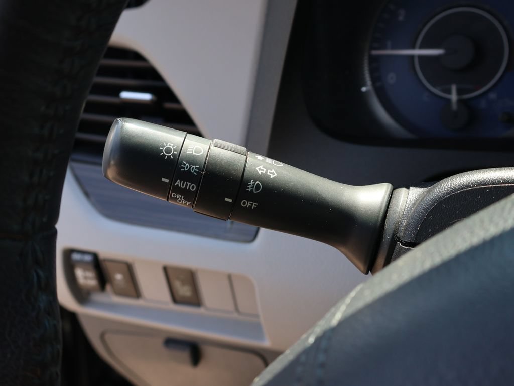 Used 2017 Toyota Sienna XLE FWD image 27