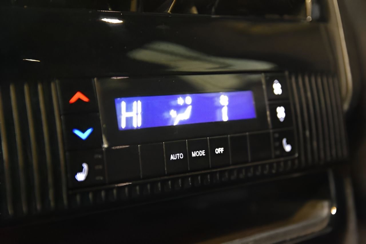 Used 2023 Jeep Wagoneer L Series III RWD image 37