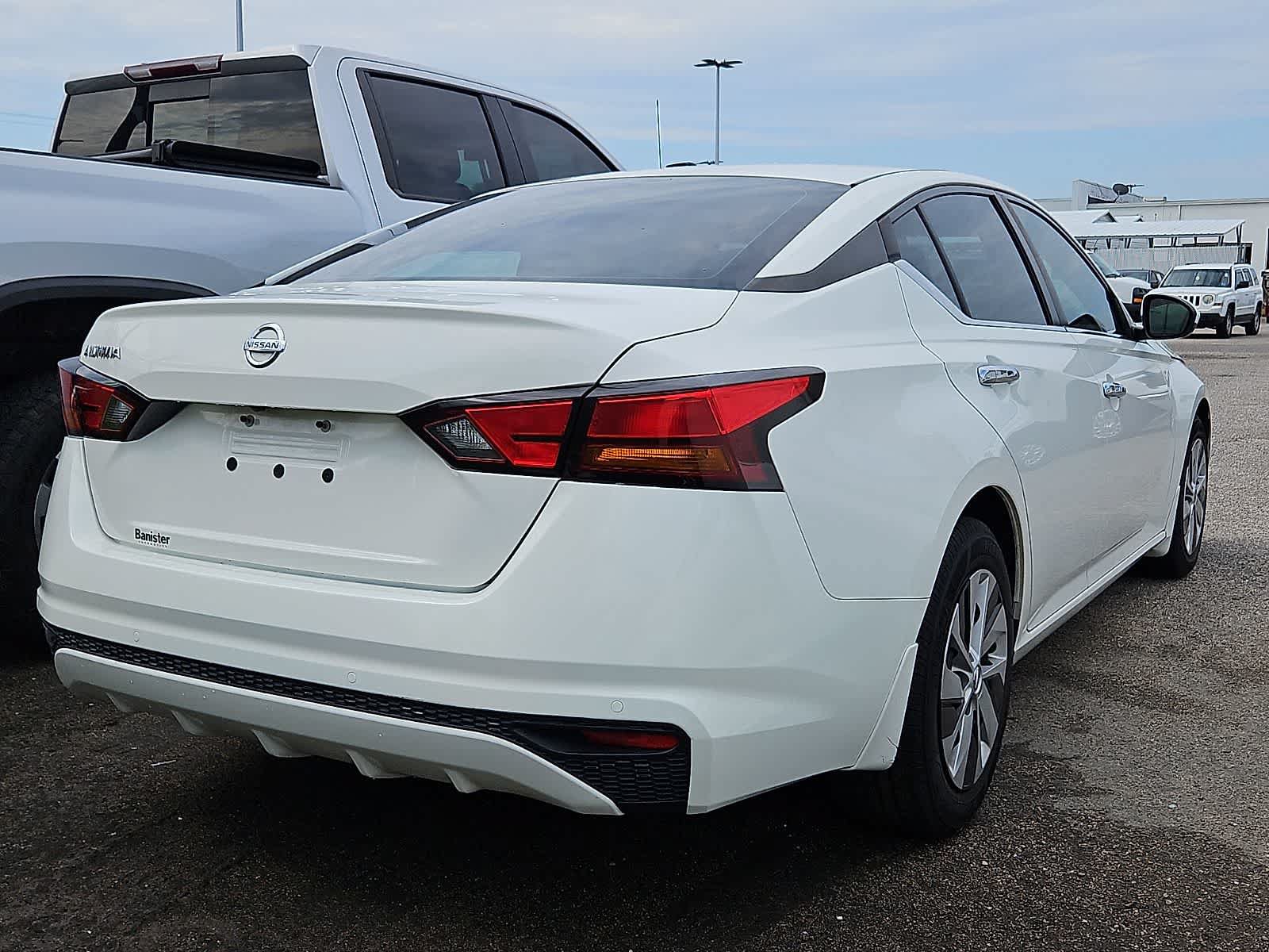 Used 2021 Nissan Altima 2.5 S w/ Driver Assist Package FWD image 3