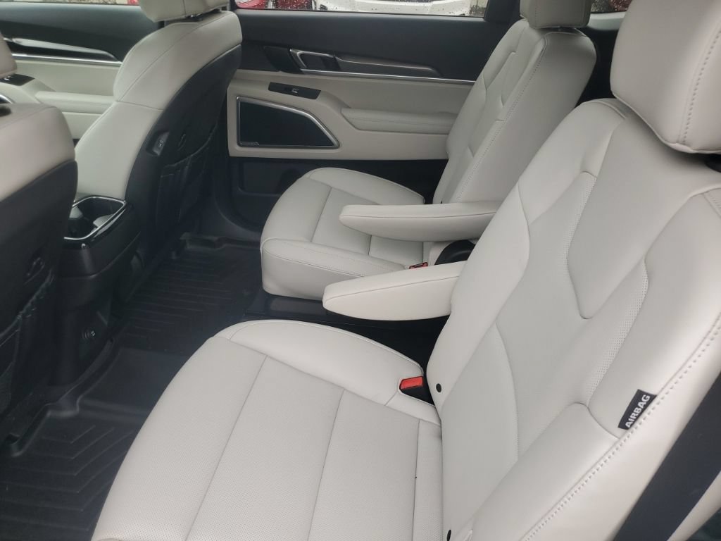 Used 2023 Kia Telluride S w/ S Sunroof Package FWD image 12