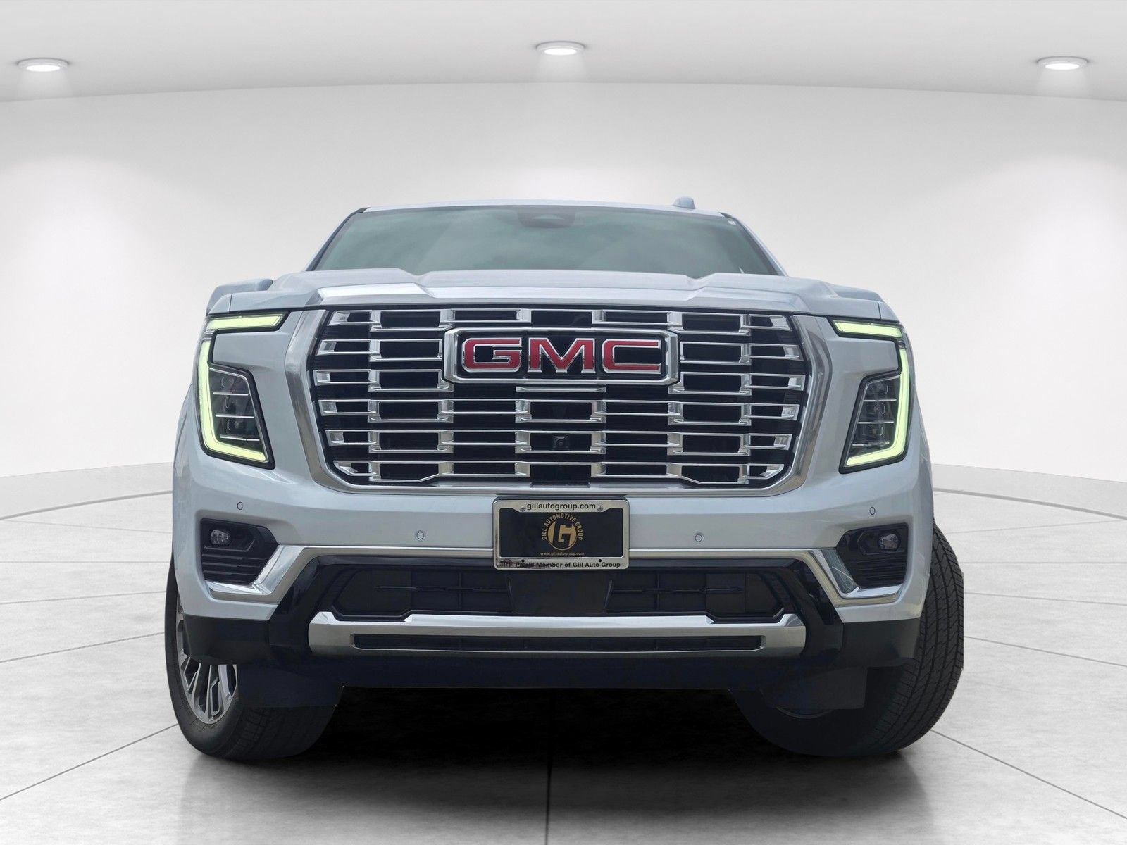 New 2026 GMC Yukon XL Denali w/ Sun & Power Step Package AWD/4WD image 2