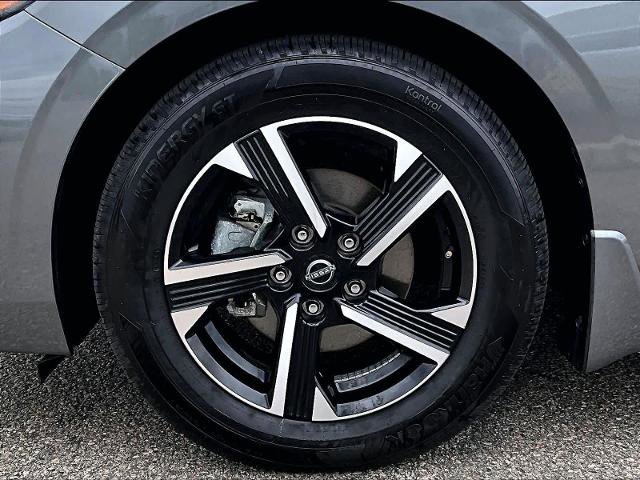 Certified 2025 Nissan Sentra SV FWD image 7