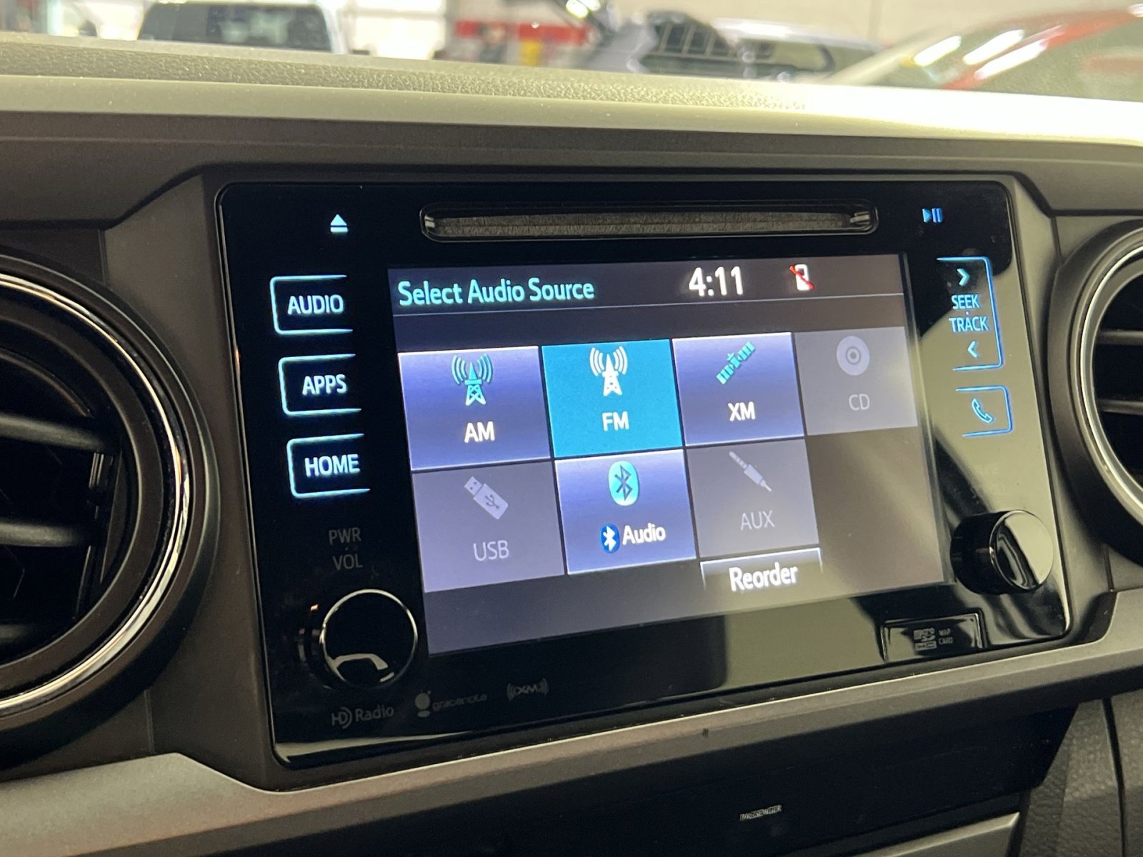 Used 2016 Toyota Tacoma TRD Sport w/ Towing Package image 18