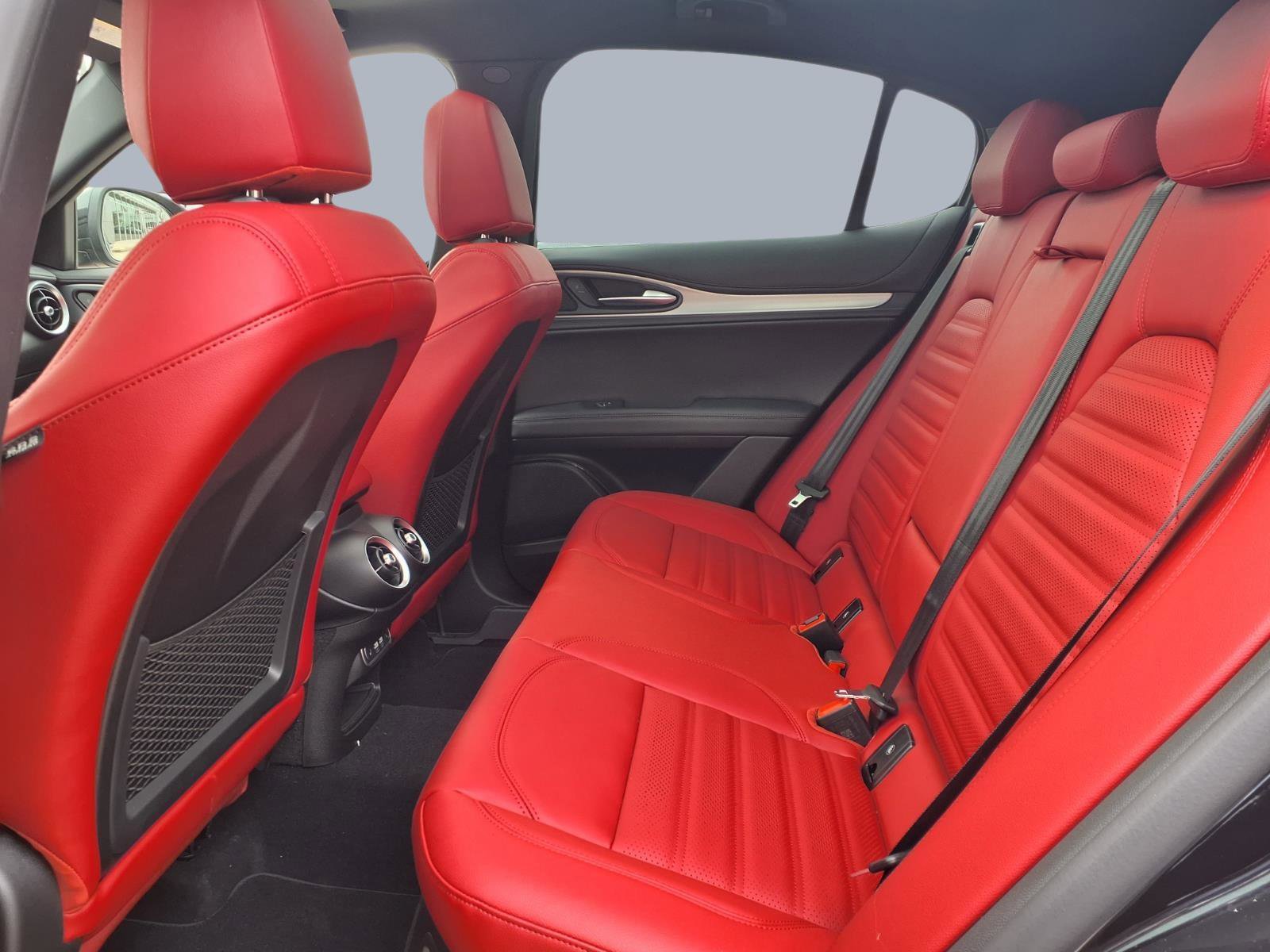 New 2026 Alfa Romeo Stelvio Sprint image 9