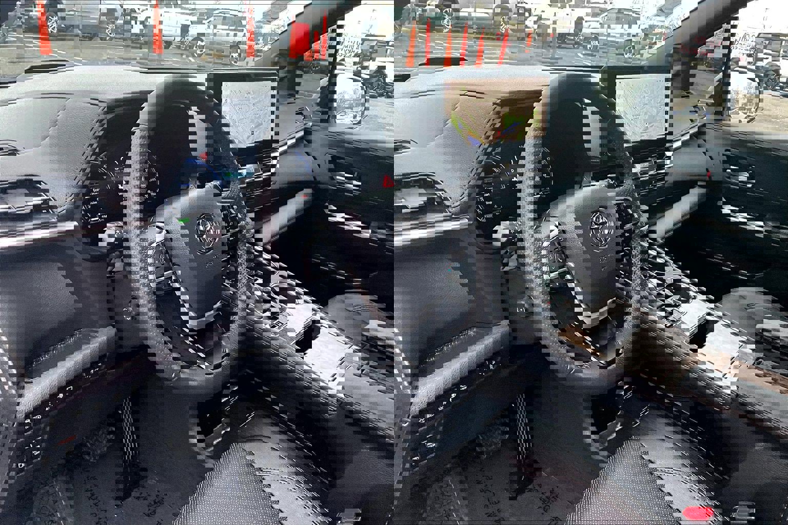 Used 2025 Toyota Sienna Platinum image 13