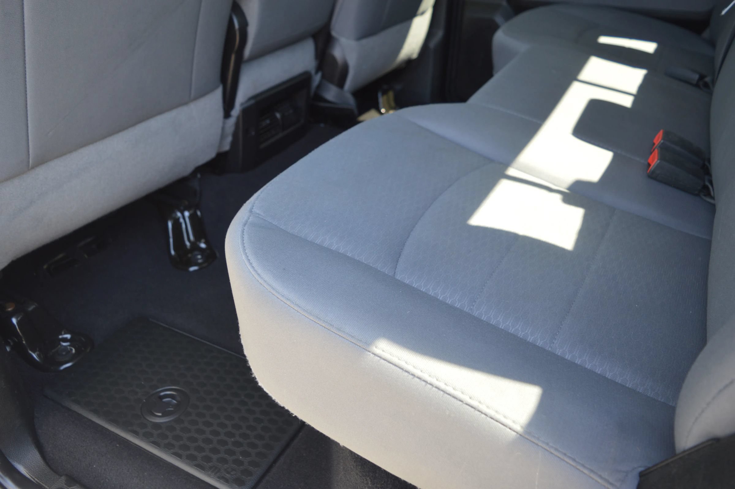 Used 2020 RAM 1500 Classic SLT RWD image 14