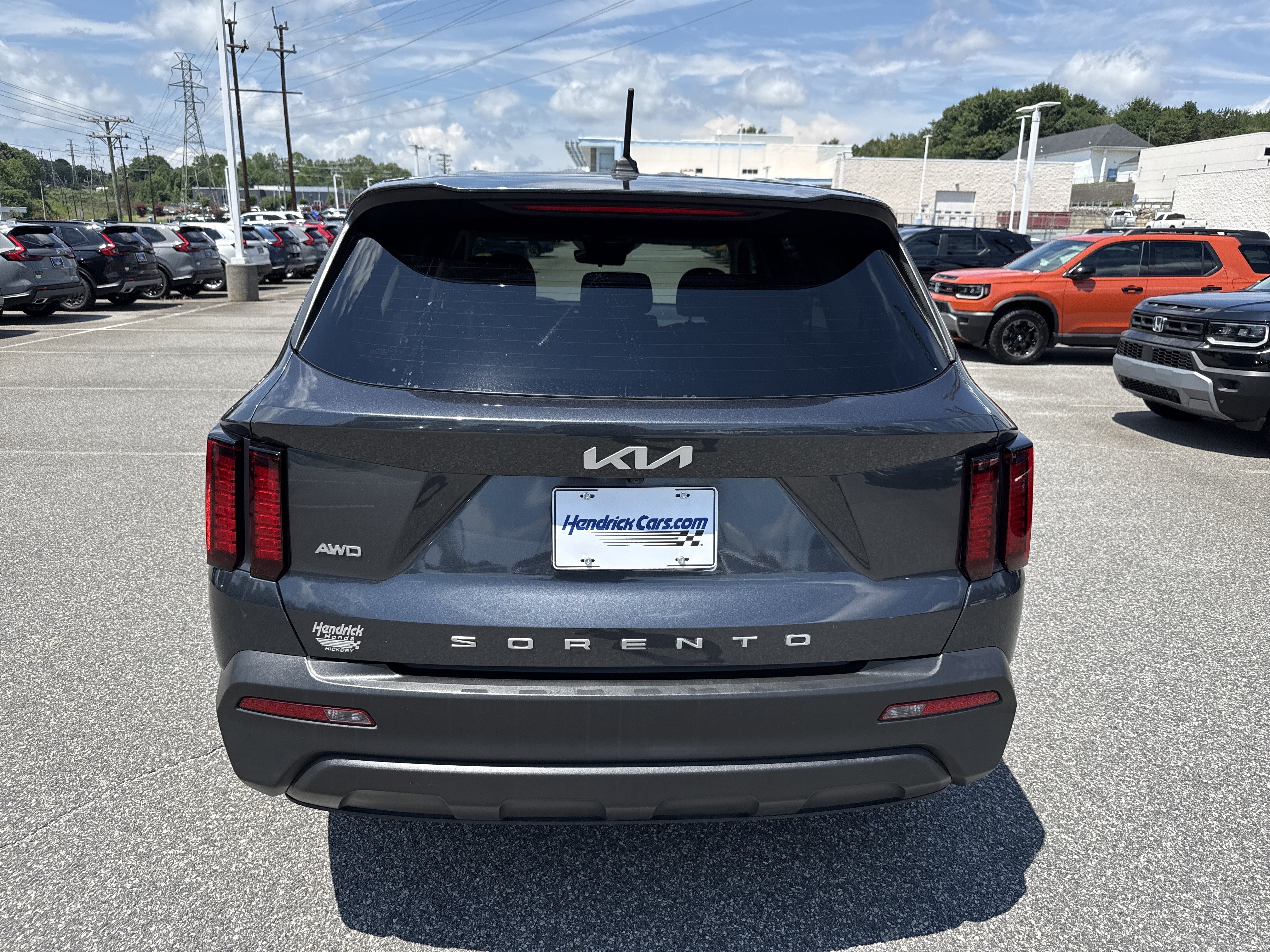 Used 2022 Kia Sorento LX AWD/4WD image 9