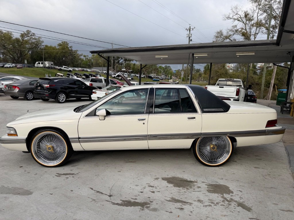Used 1993 Buick Roadmaster Base image 2