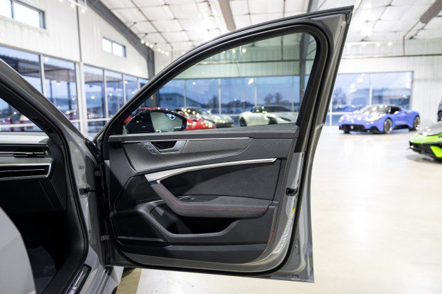 Used 2025 Audi RS 6 performance w/ Black Optic Package image 15