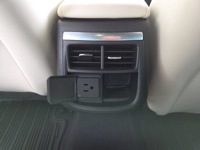 Used 2019 Chevrolet Impala Premier w/ Premier Convenience Package FWD image 17