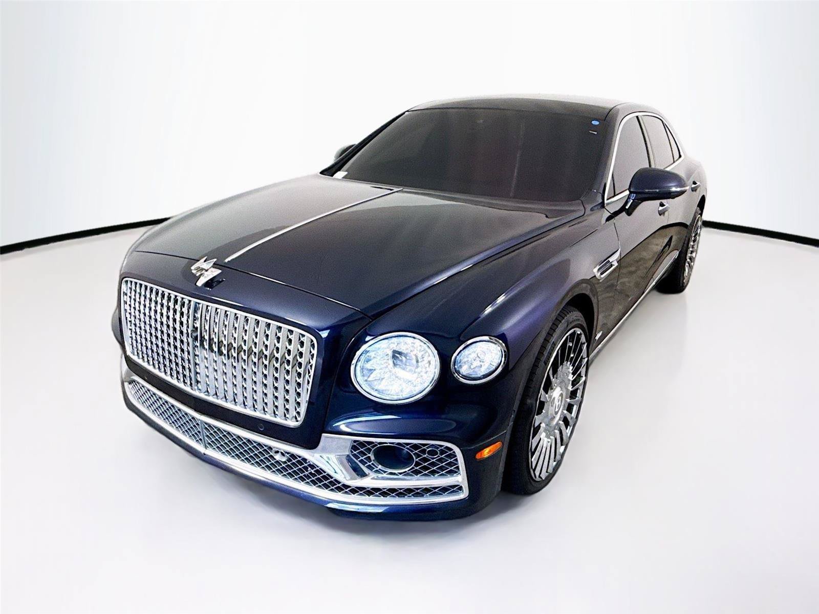 Used 2022 Bentley Flying Spur W12 AWD/4WD image 1