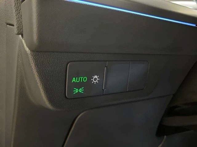 Used 2024 Audi Q4 e-tron Premium Plus w/ Premium Plus AWD/4WD image 31