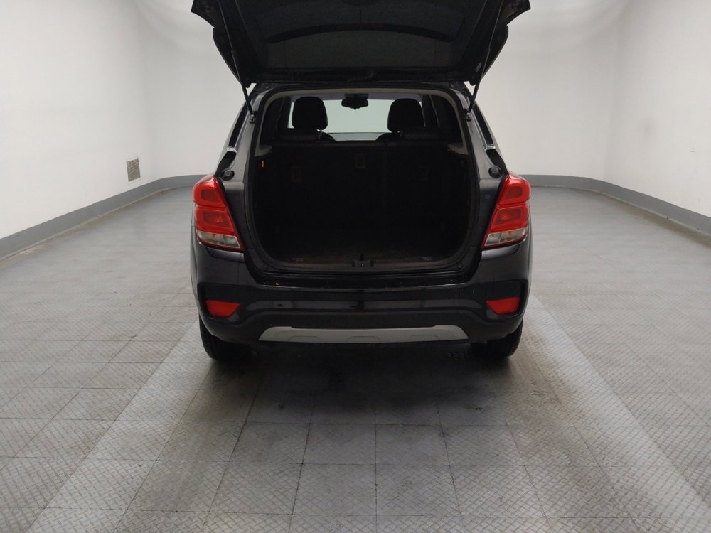 Used 2020 Chevrolet Trax LT w/ LT Convenience Package image 29