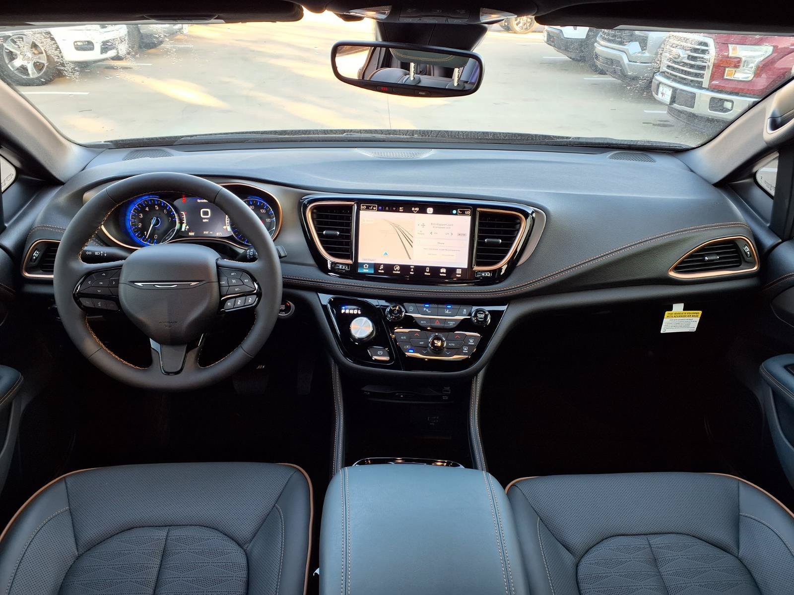 New 2027 Chrysler Pacifica Pinnacle AWD/4WD image 9
