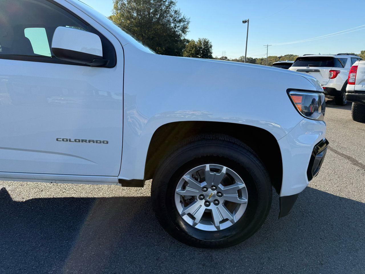 Used 2022 Chevrolet Colorado LT w/ Fleet Safety Package image 38