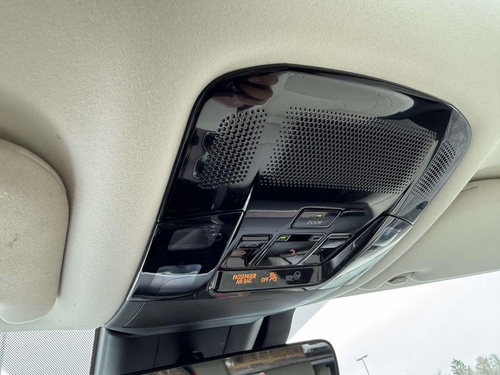 Used 2023 Lexus RX 350h image 24