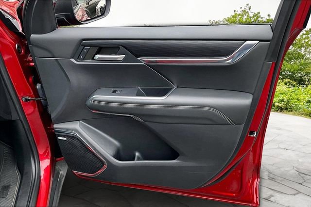 Used 2024 GMC Acadia Elevation image 23