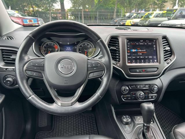 Used 2020 Jeep Cherokee Trailhawk w/ Cold Weather Group AWD/4WD image 27