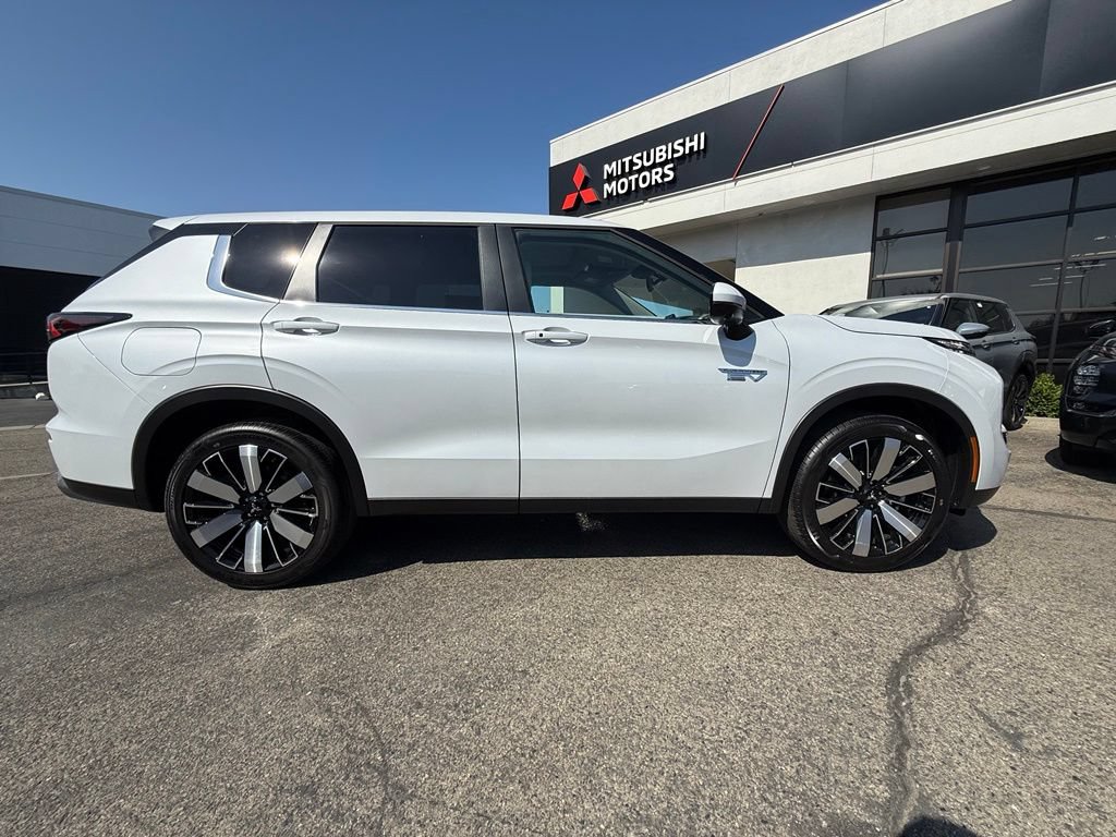 New 2026 Mitsubishi Outlander SE AWD/4WD image 15