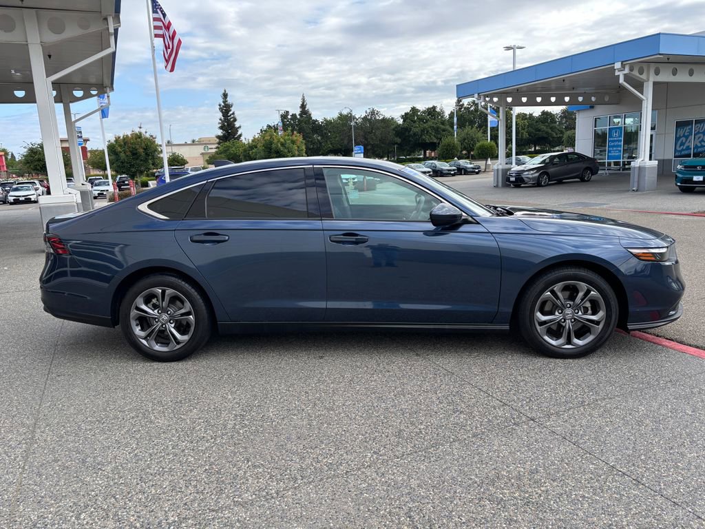 Used 2023 Honda Accord EX image 4