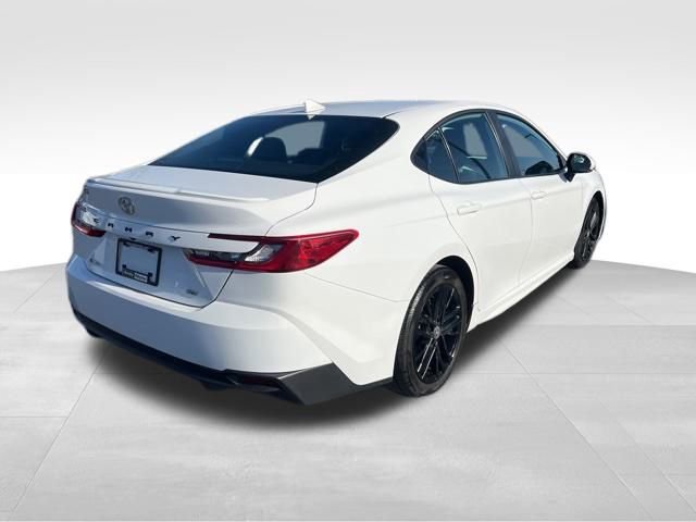 Used 2025 Toyota Camry SE image 7