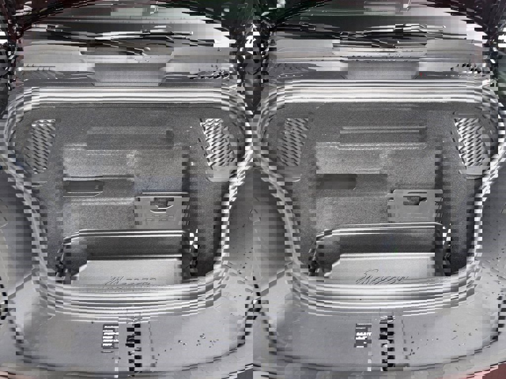 New 2025 Porsche Macan Turbo Electric image 15