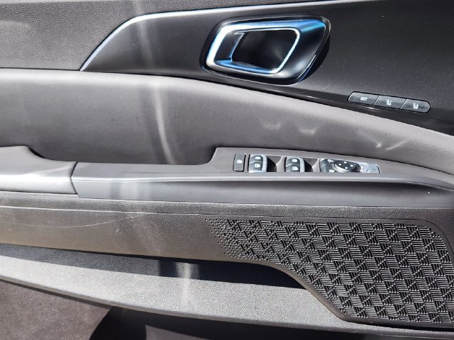 Certified 2026 Kia Carnival SX w/ SX Dark Edition Package FWD image 24