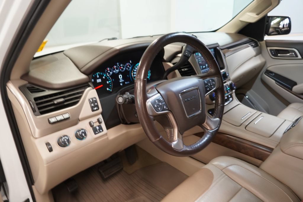 Certified 2018 GMC Yukon Denali w/ Open Road Package AWD/4WD image 7
