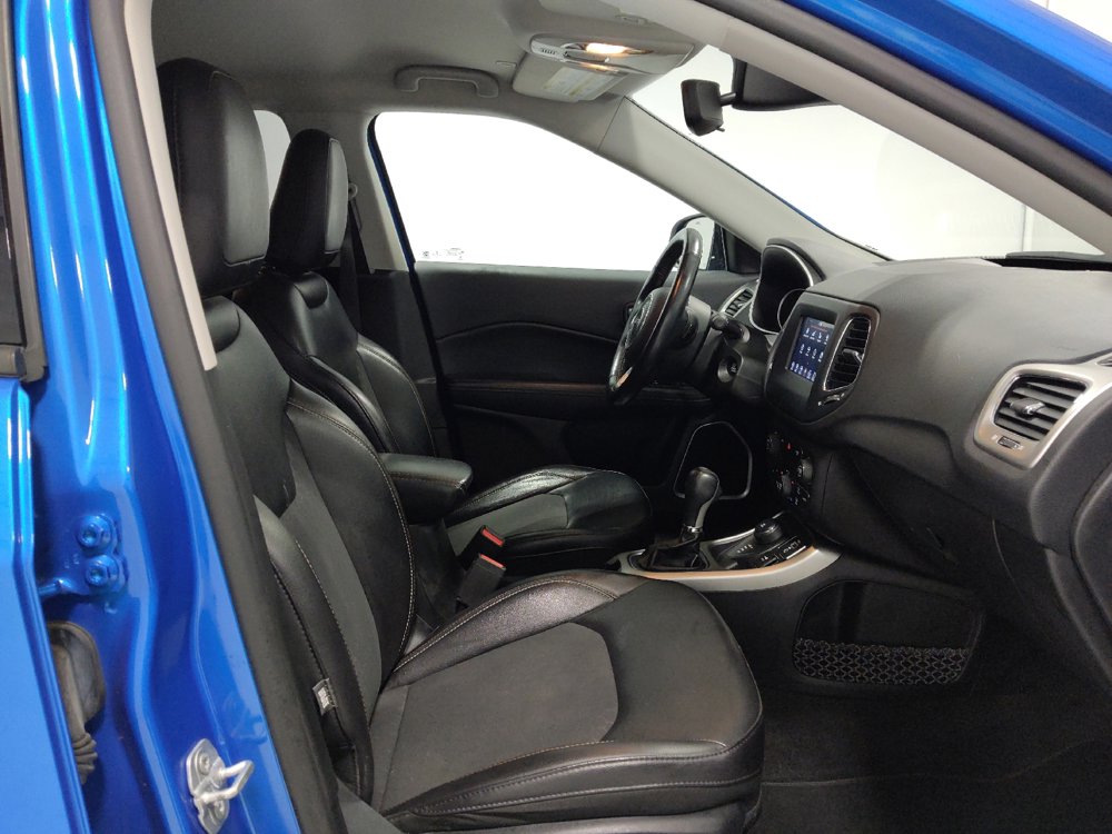 Used 2019 Jeep Compass Latitude w/ Cold Weather Group AWD/4WD image 21