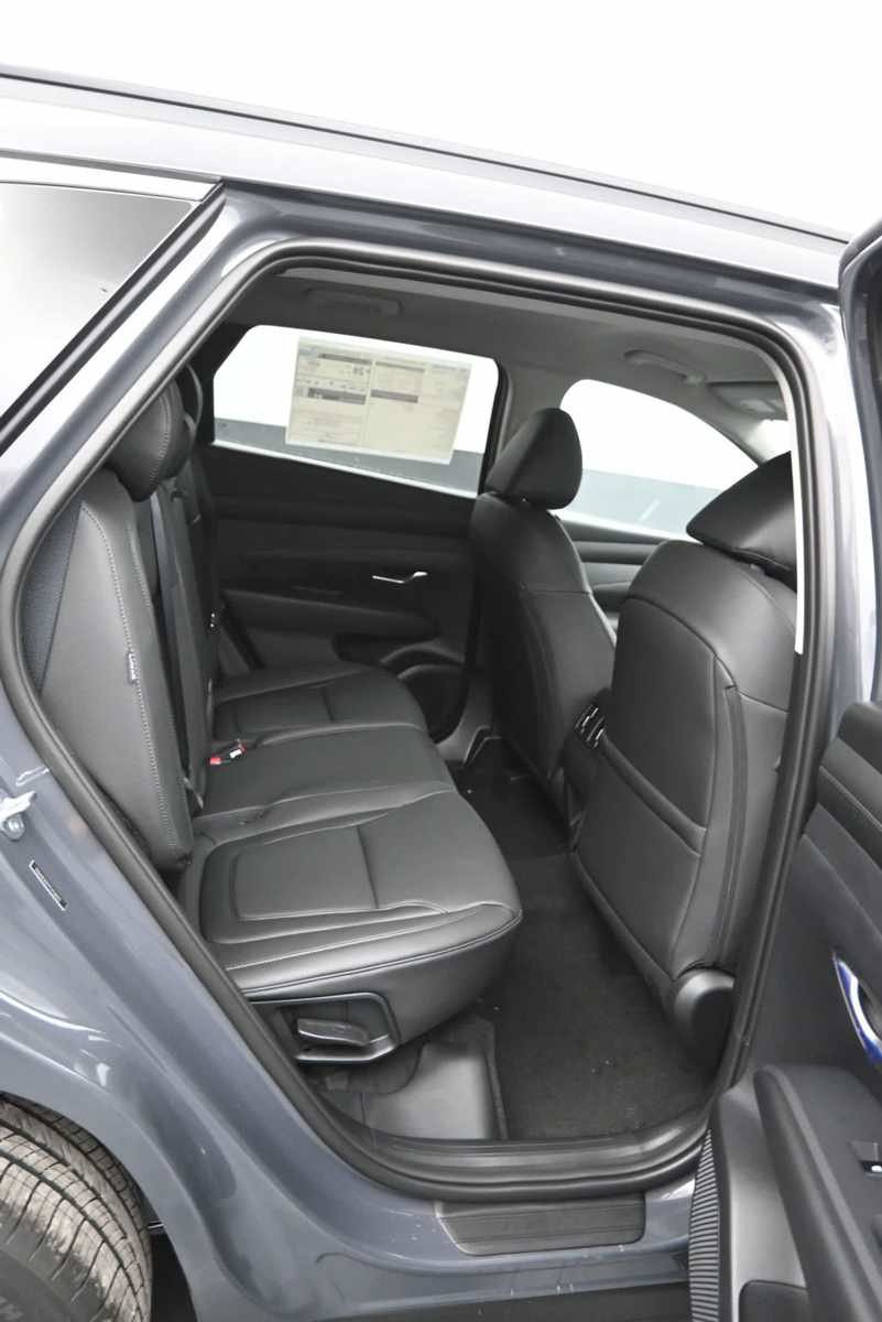 New 2026 Hyundai Tucson SEL Plus FWD image 12