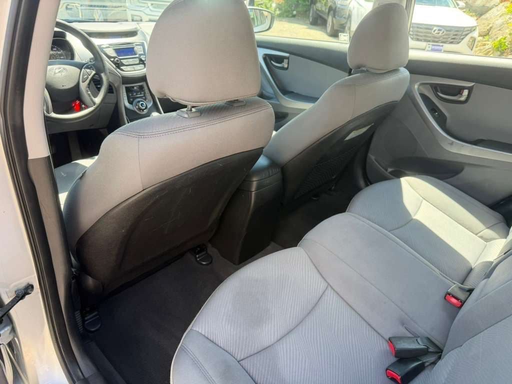 Used 2013 Hyundai Elantra GLS FWD image 19
