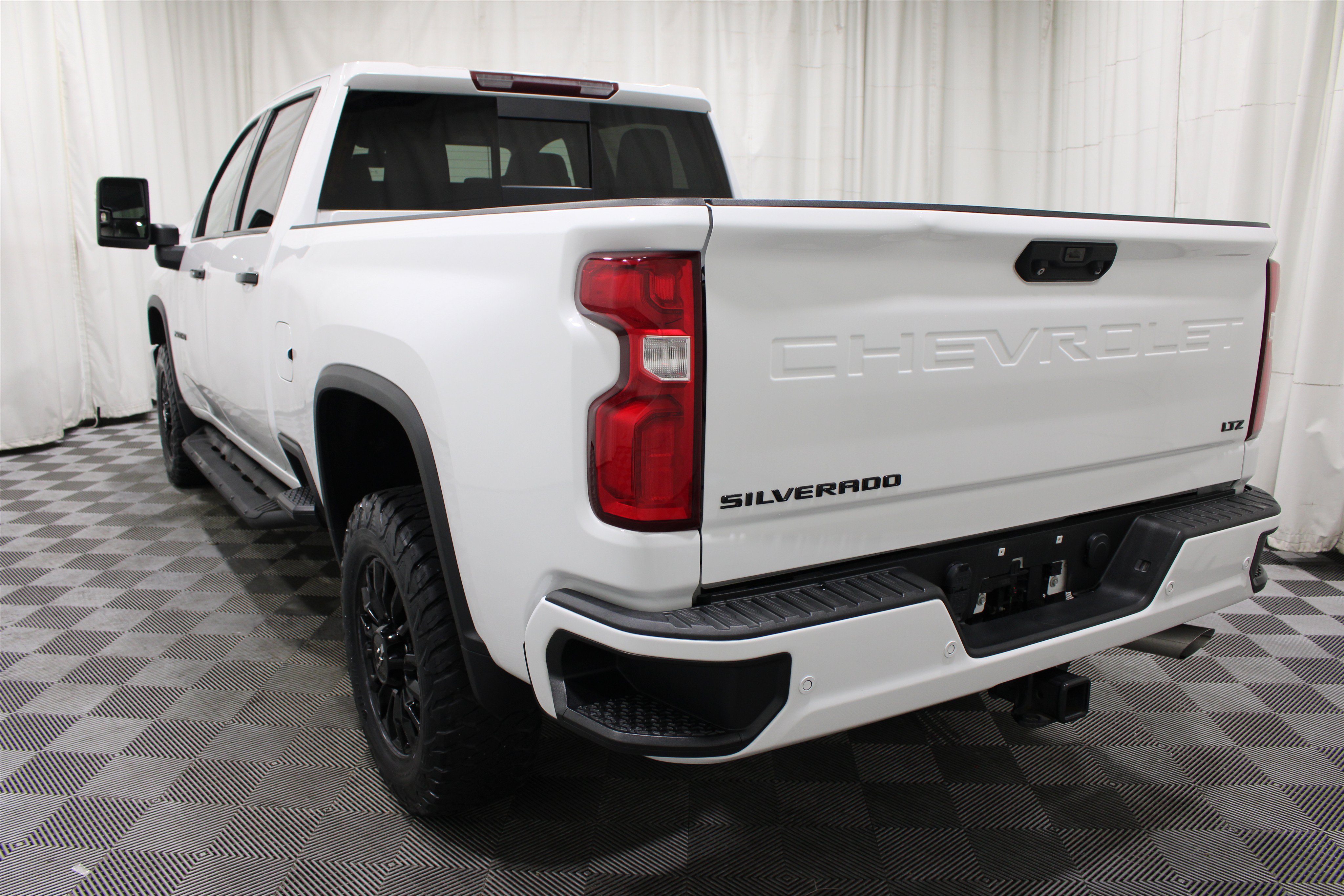 Used 2021 Chevrolet Silverado 2500 LTZ w/ LTZ Plus Package AWD/4WD image 29