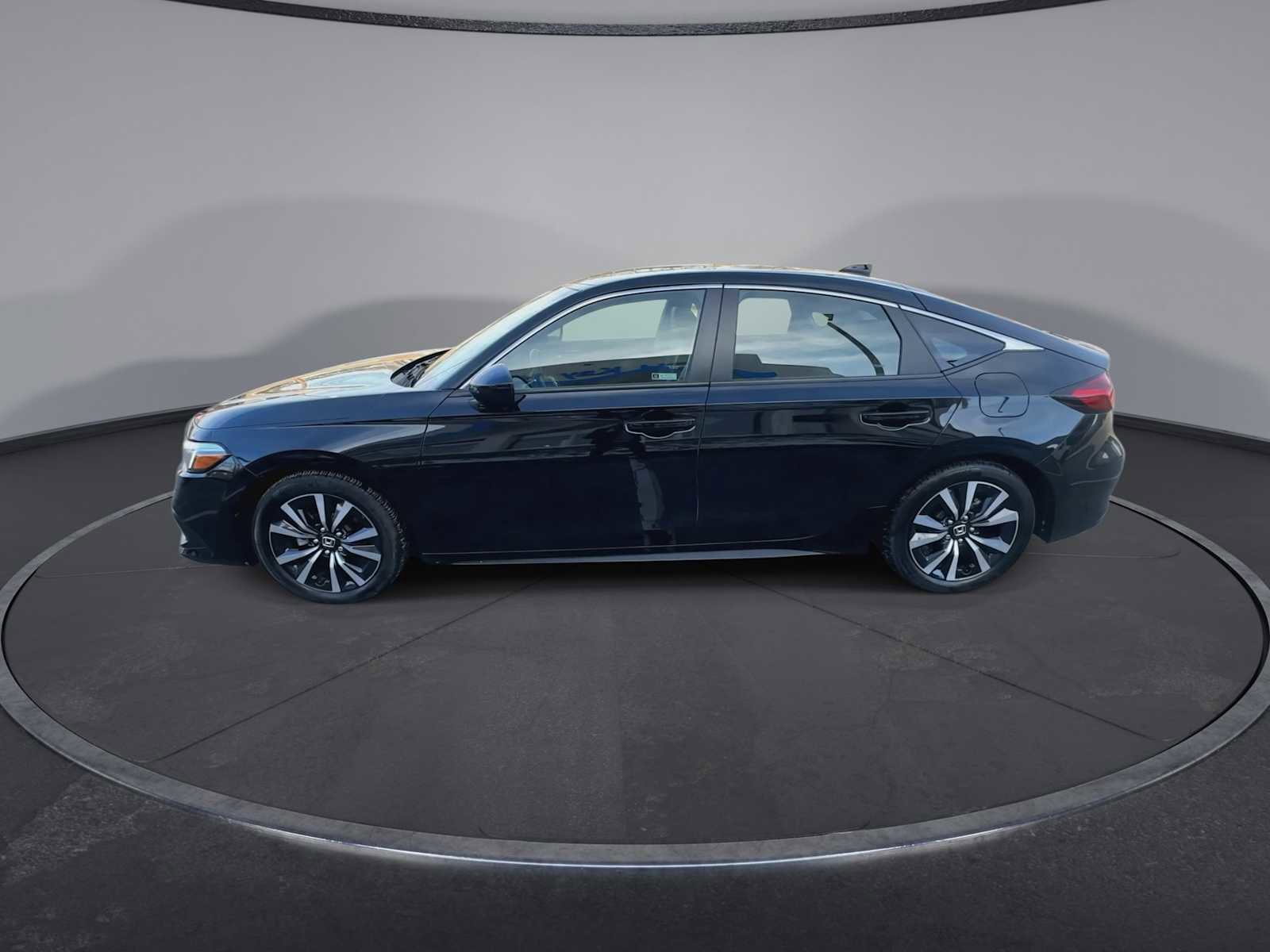 Certified 2024 Honda Civic EX-L image 5