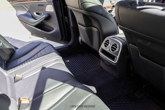 Used 2020 Mercedes-Benz S 560 4MATIC Sedan image 36