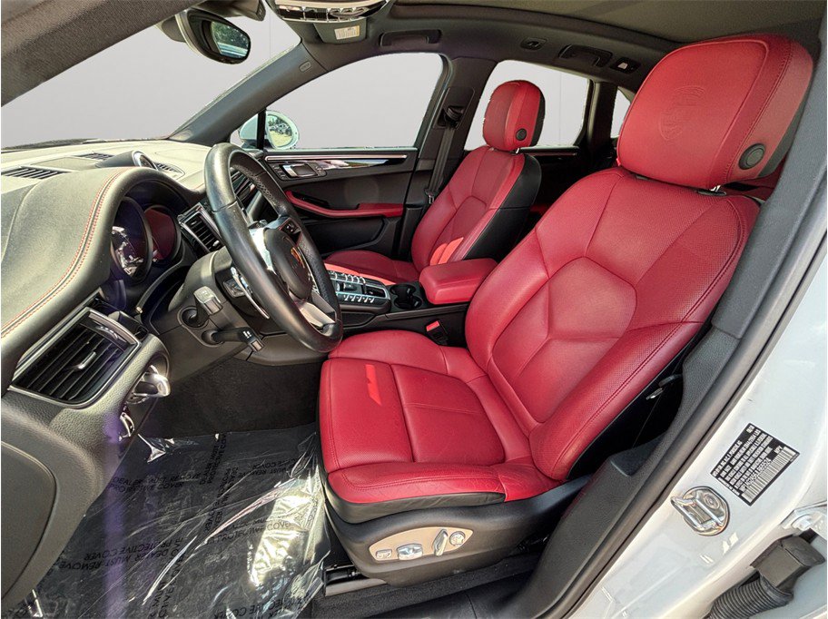 Used 2018 Porsche Macan GTS AWD/4WD image 2