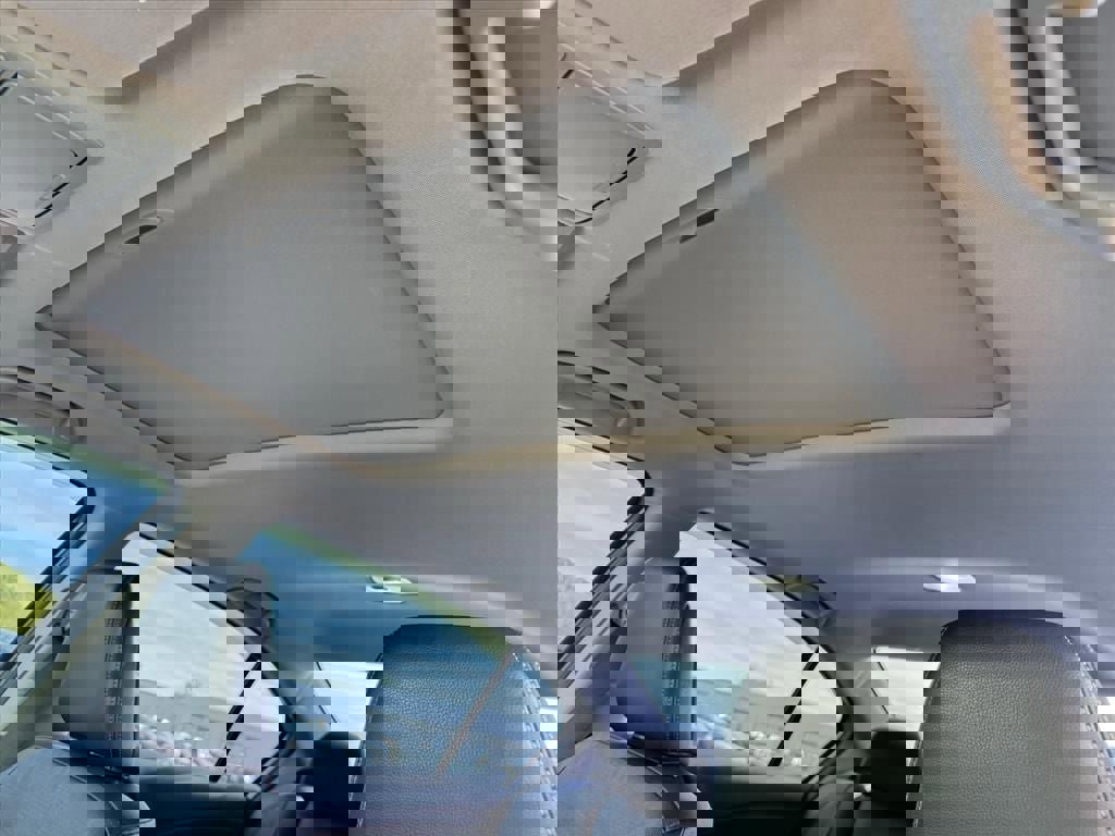 Used 2017 Honda Accord Touring image 16