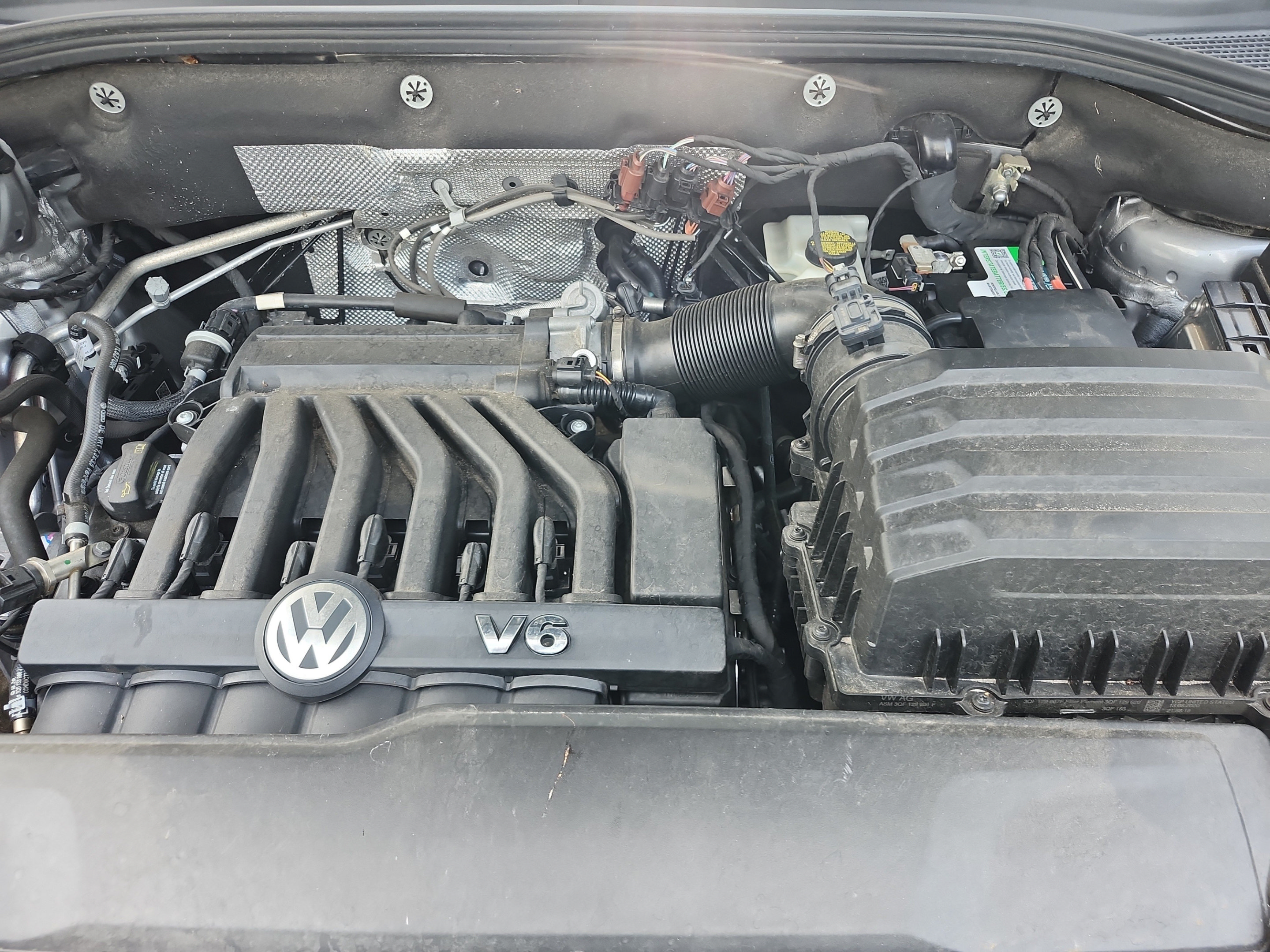 Used 2020 Volkswagen Atlas Cross Sport SE FWD image 22